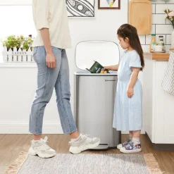 Mülleimer|Mülleimer<SONGMICS Treteimer aus Stahl mit Pedal Silbern